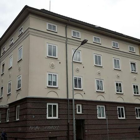 Alter Deutscher Ring Крефелд Екстериор снимка